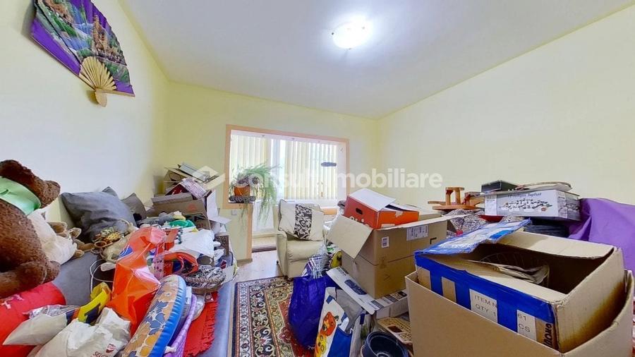 Apartament cu 3 camere decomandat, mobilat în Între Lacuri