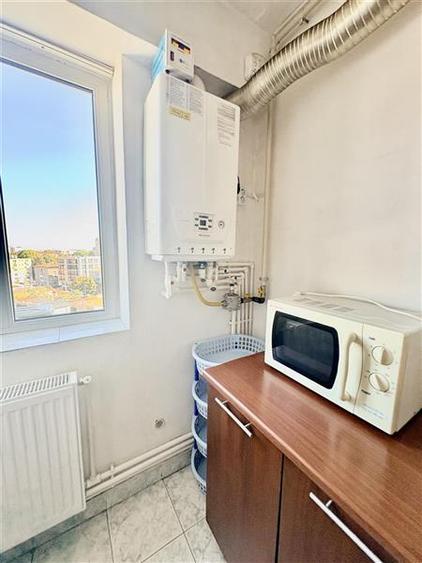 Apartament cu 2 camere decomandat, mobilat în Casa de Cultură
