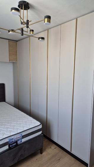 Apartament cu 3 camere semidecomandat, mobilat în Colentina