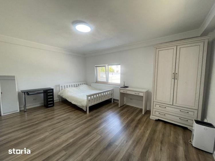 Casă cu 5 camere cu Teren 562 Mp în Răucești