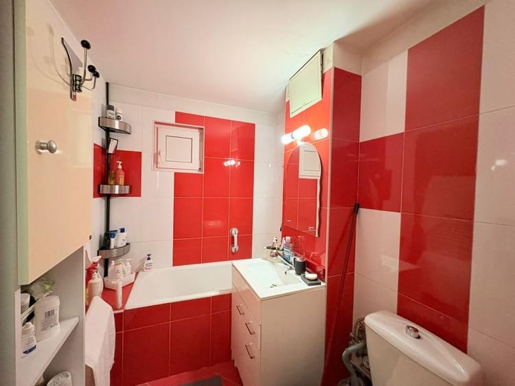 Apartament cu 2 camere decomandat, mobilat în Cornitoiu