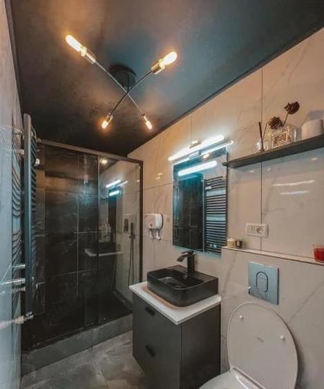 Garsonieră nedecomandată, mobilată în Timpuri Noi