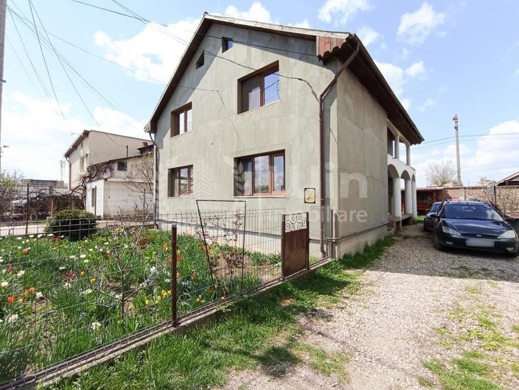 Casă individuală cu 7 camere cu Canalizare în Mărăști