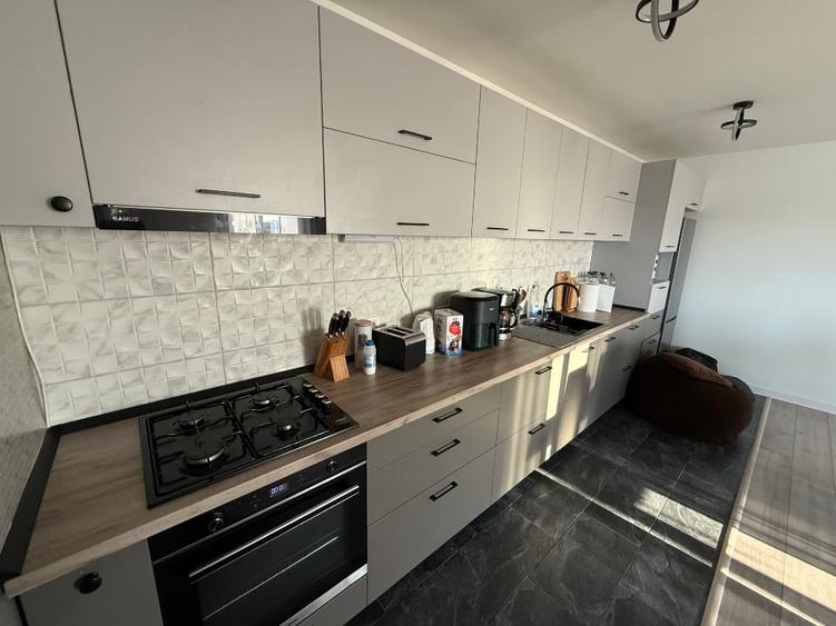 Duplex cu 3 camere cu Canalizare în Parța