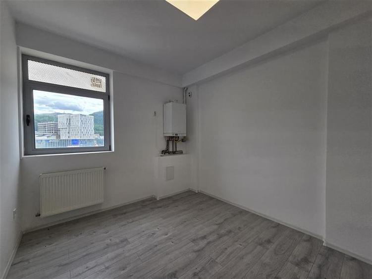 Apartament 4 camere Centrul Civic pretabil co-working hub - 11