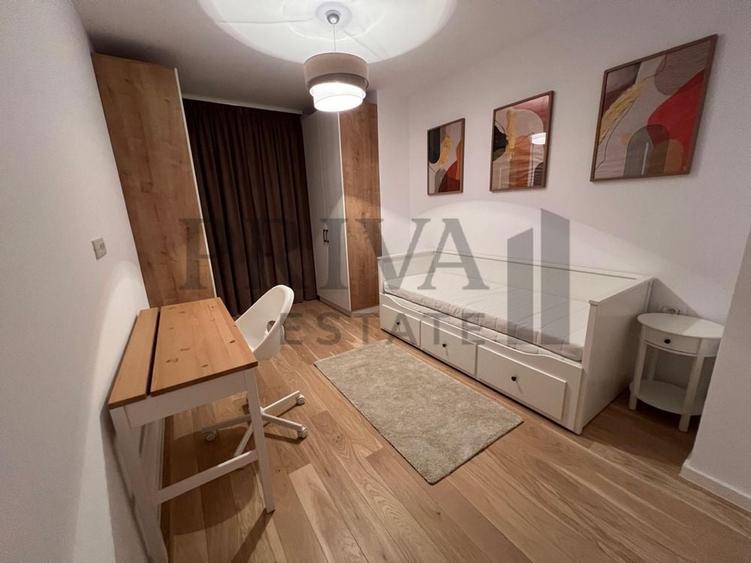 Apartament cu 3 camere decomandat, mobilat în Central