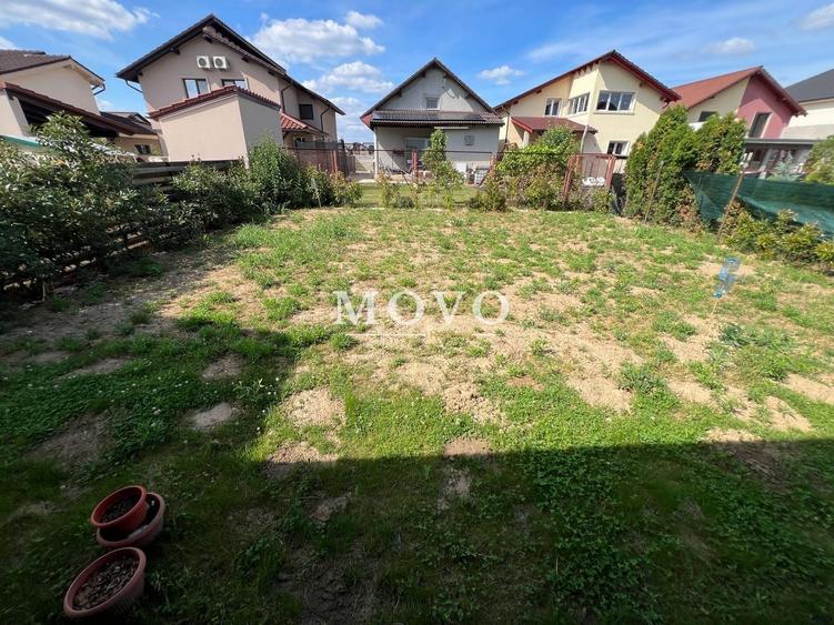 Casă individuală cu 5 camere cu Canalizare în Giroc