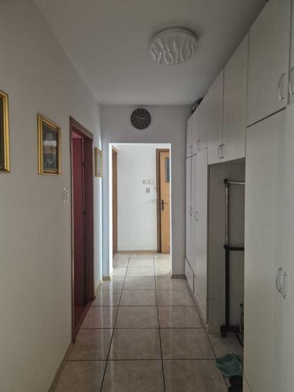 Apartament cu 3 camere decomandat în Doamna Ghica