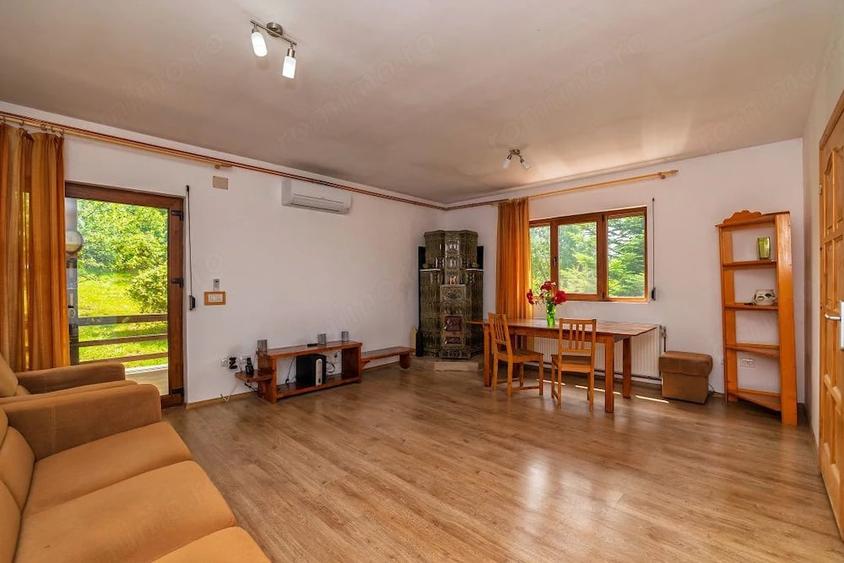 Casă cu 3 camere cu Teren 6290 Mp în Corbi