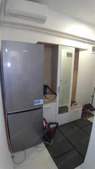 Apartament cu 3 camere semidecomandat, mobilat în Titan