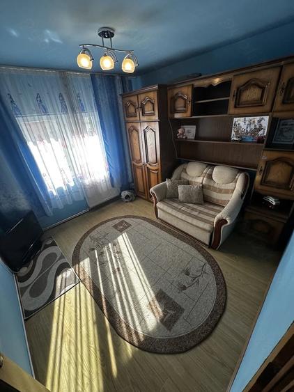 Apartament cu 3 camere nedecomandat în Central