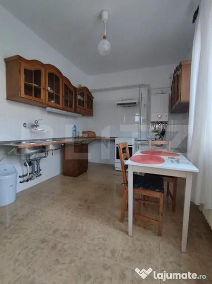 Apartament cu 2 camere decomandat în Medicină