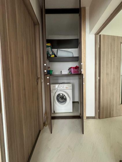 Apartament cu 2 camere semidecomandat în Crâng