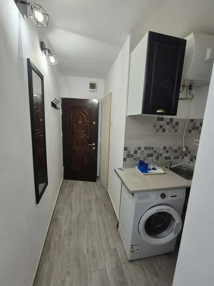 Garsonieră decomandată în Complex Studențesc