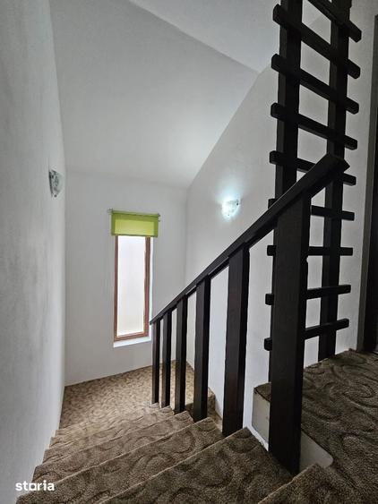Casă cu 4 camere cu Teren 740 Mp în Central