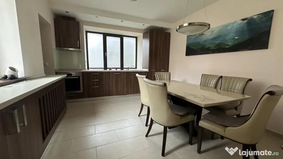 Casă cu 4 camere cu Teren 188 Mp în Ultracentral