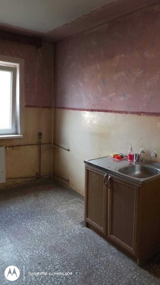 Apartament cu 2 camere semidecomandat în Utvin