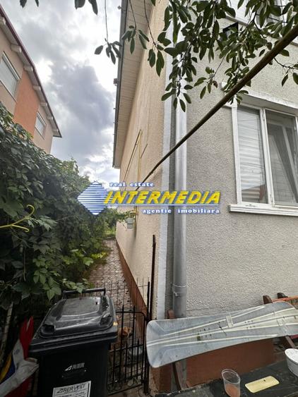 Casă individuală cu 6 camere cu Canalizare în Cetate