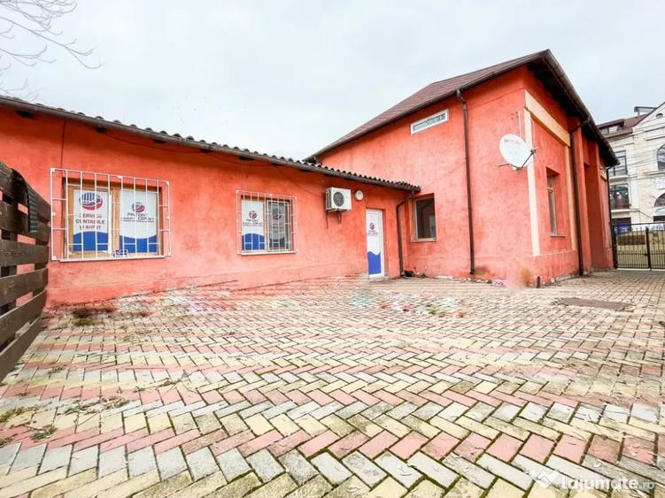Casă cu 4 camere cu Canalizare în Central