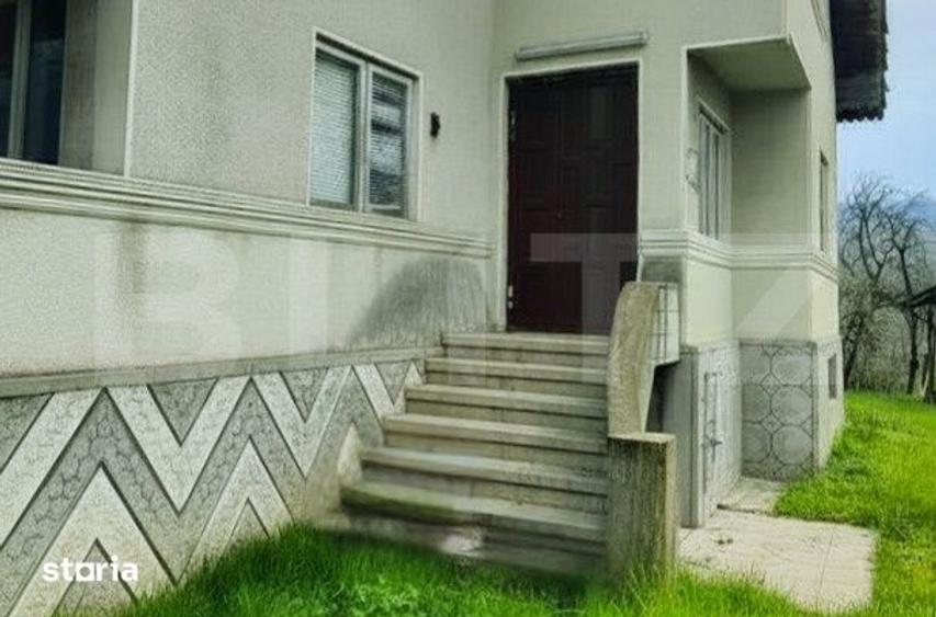 Casă cu Teren 1755 Mp în Malu cu Flori