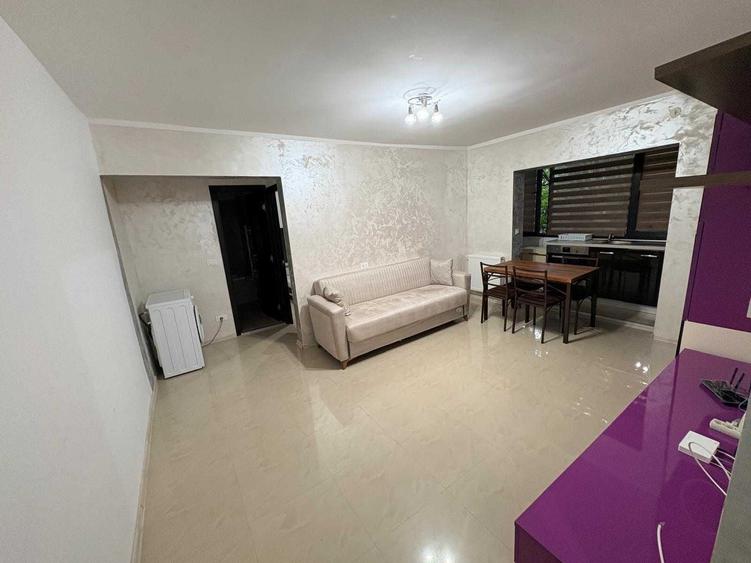 Apartament cu 2 camere decomandat în Narcisa