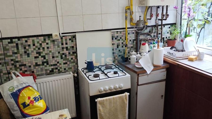 Casă cu 4 camere cu Canalizare în Central