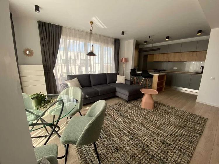 Apartament cu 3 camere decomandat, mobilat în Pipera