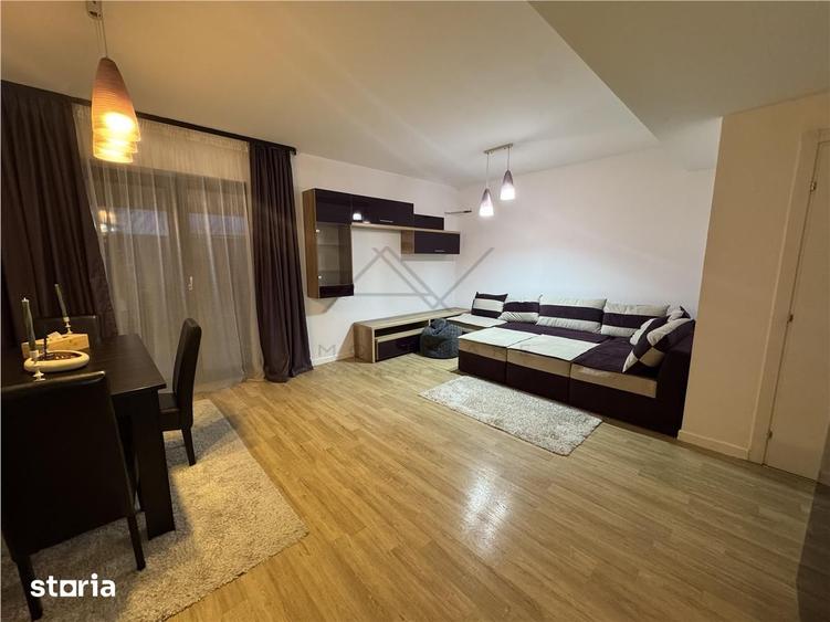 Casă cu 4 camere cu Piscina în Central