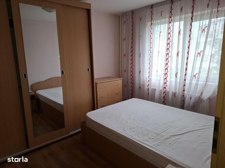 Apartament cu 3 camere decomandat în Vest
