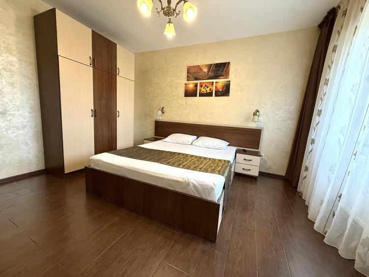 Apartament cu 3 camere decomandat, mobilat în Faleza Nord