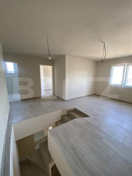 Penthouse cu 8 camere decomandat în Central