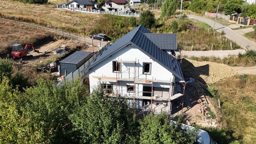 Casă cu 2 camere în Tomești