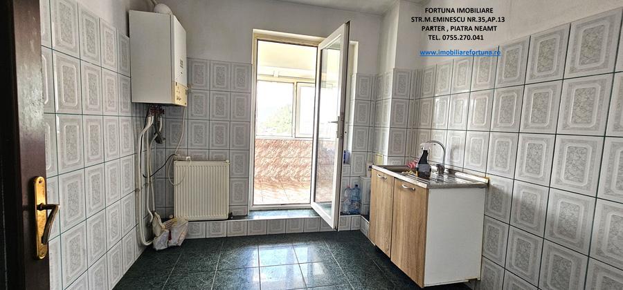 Apartament cu 4 camere decomandat în Central