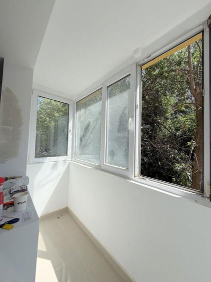 Apartament cu 2 camere decomandat, mobilat în Lacul Tei