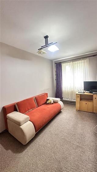 Apartament cu 2 camere decomandat în Astra