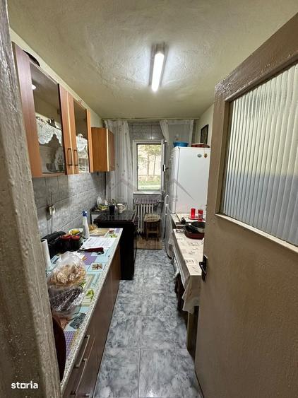 Apartament cu 3 camere semidecomandat în Alexandru cel Bun