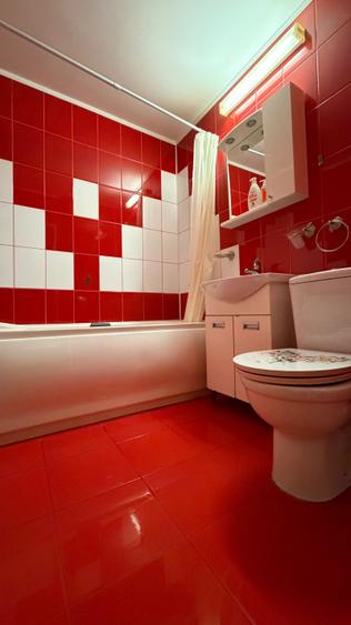 Apartament cu 2 camere decomandat în Școlilor