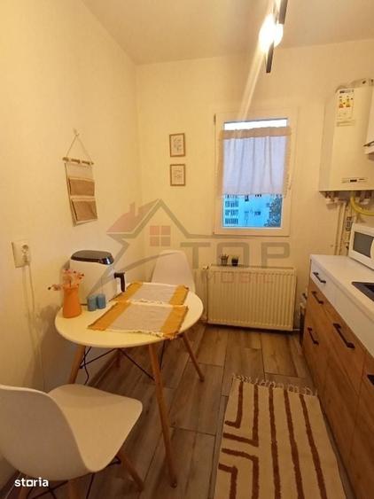 Apartament cu 2 camere nedecomandat în Podu Roș