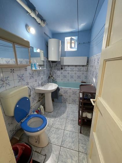Apartament cu 2 camere decomandat în Petros