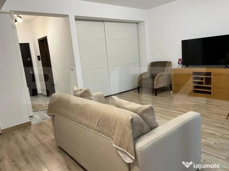 Apartament cu 2 camere semidecomandat în Valea Adâncă