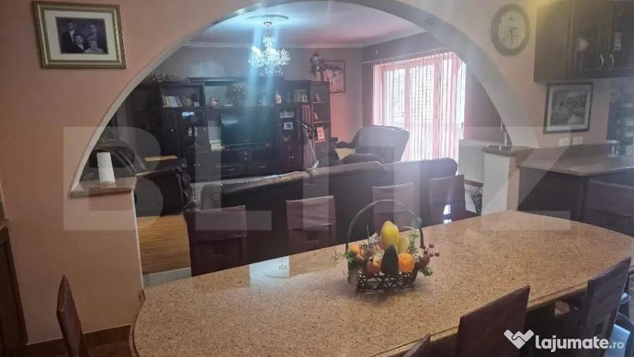 Casă cu 7 camere cu Teren 517 Mp în Lucian Blaga