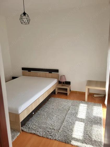 Apartament cu 3 camere semidecomandat în Republicii
