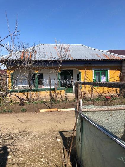 Casa+teren de vanzare