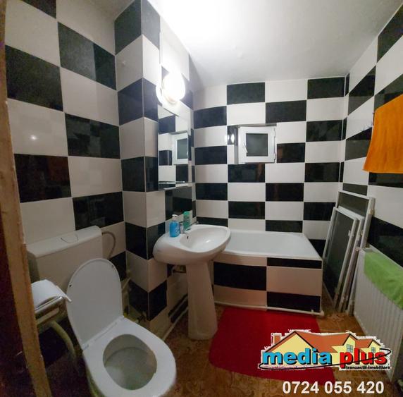 Apartament cu 3 camere semidecomandat în Dunărea