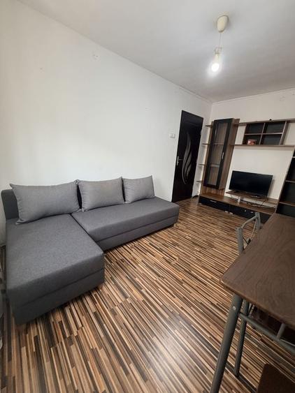 Apartament cu 2 camere decomandat în Viziru 2