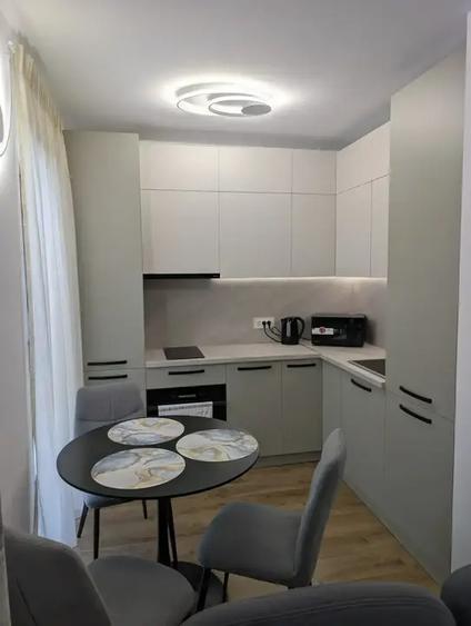 Apartament cu 2 camere decomandat, mobilat în Barbu Văcărescu