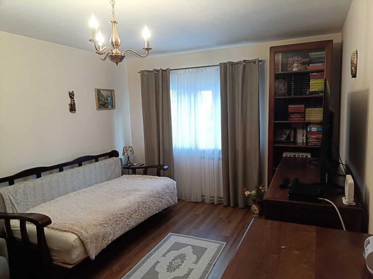 Garsonieră decomandată în Central
