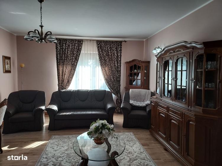 Casă cu 4 camere în Moara