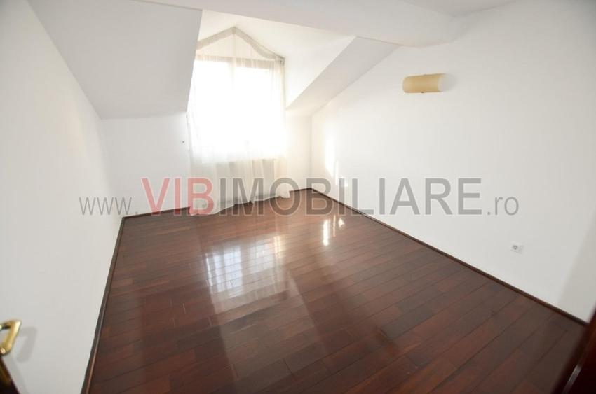 Casă cu 7 camere cu Canalizare în Pipera