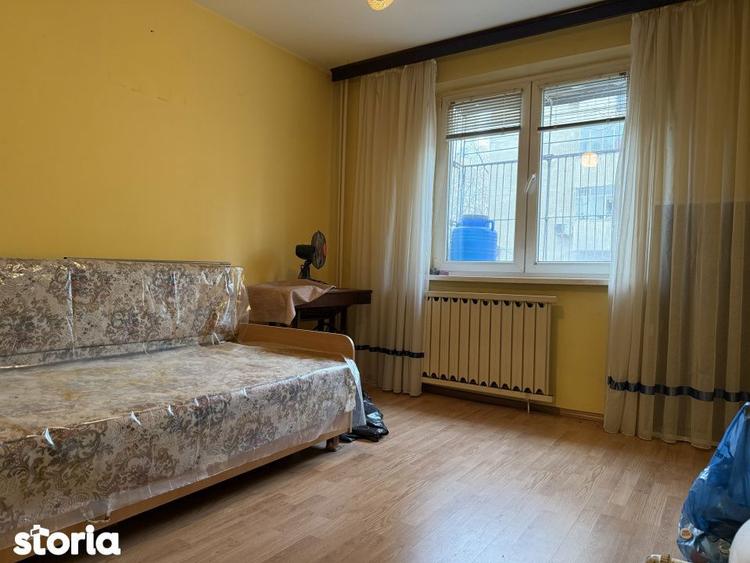 Apartament cu 3 camere decomandat în Rahova